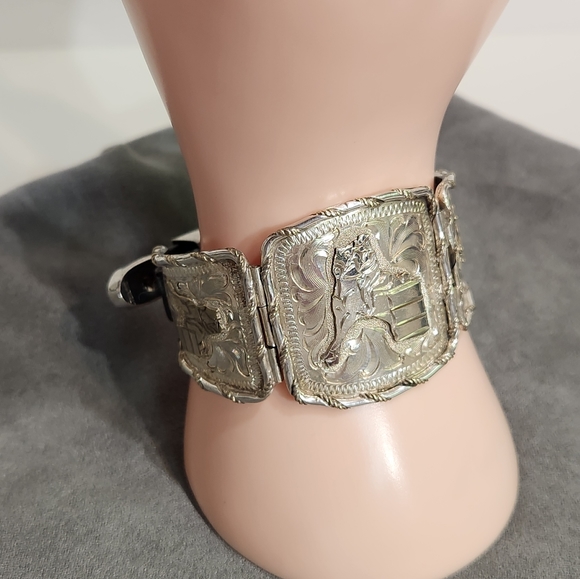 Vintage Sterling Silver "Rainbow S.W.-New Mexico" Buckle & Leather Cuff Bracelet - Picture 4 of 12